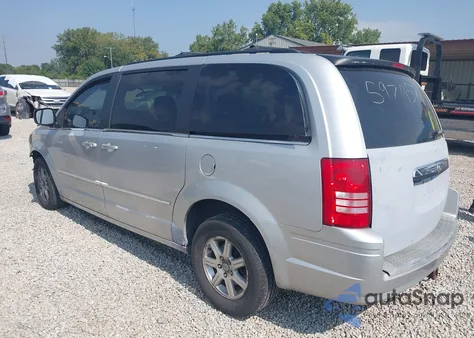 2009 Chrysler Town & Country Touring from USA, damaged, VIN 2A8HR54XX9R597957